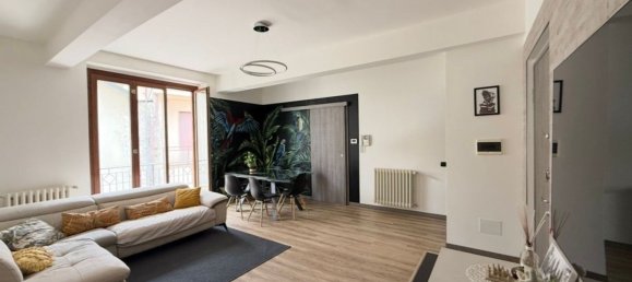 2 bedrooms Apartment in Como, Italy No. 359714 6