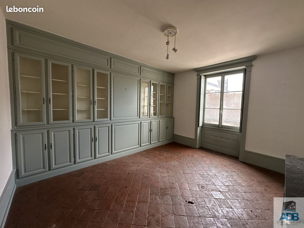 3 bedrooms Duplex in Roanne, France No. 340394