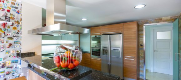 4 bedrooms Apartment in Valencia, Spain No. 15132 8