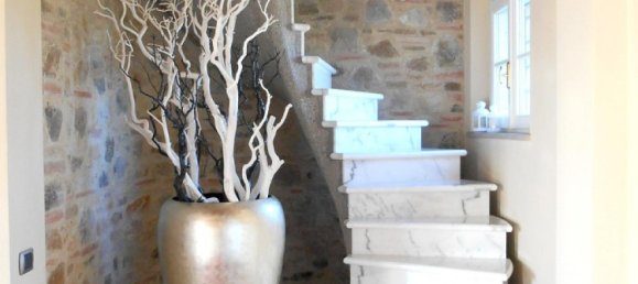 6 bedrooms House in Montecarlo, Italy No. 209 5