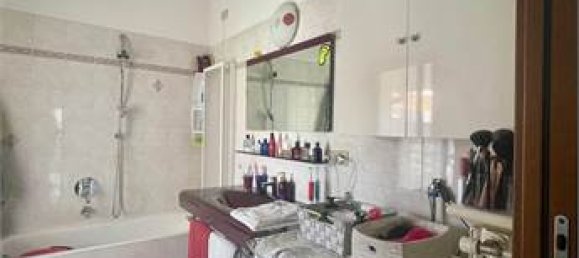 2 bedrooms Apartment in Carugo, Italy No. 361733 2