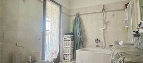 2 bedrooms Apartment in Carugo, Italy No. 361733 16