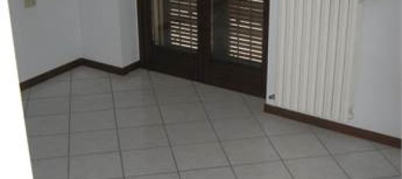 2 bedrooms Apartment in Carugo, Italy No. 361733 14