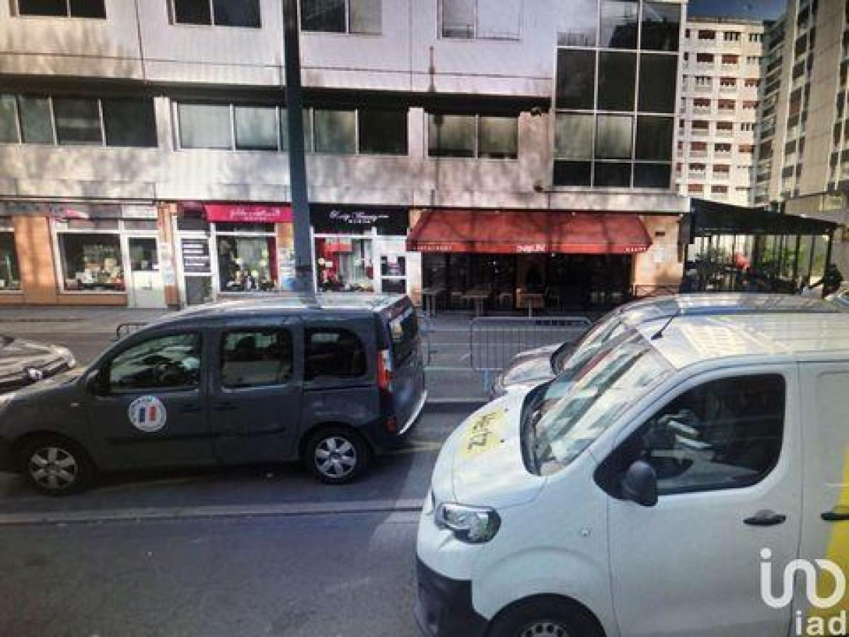  محل تجاري في Sarcelles, France 12متر مربع رقم 19538