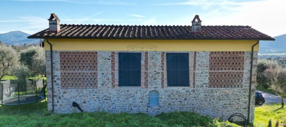 16 rooms House in Lucca, Italy No. 152462 8