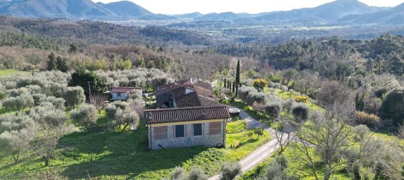 16 rooms House in Lucca, Italy No. 152462 6