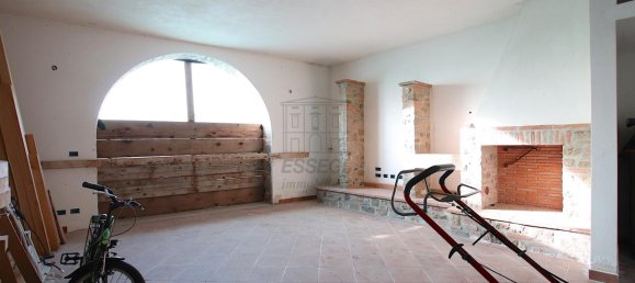 16 rooms House in Lucca, Italy No. 152462 19