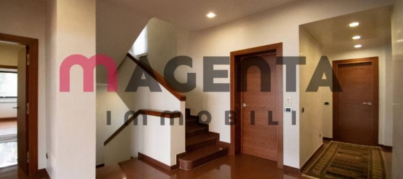 5 bedrooms Villa in Brescia, Italy No. 277029 41