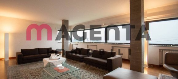 5 bedrooms Villa in Brescia, Italy No. 277029 15