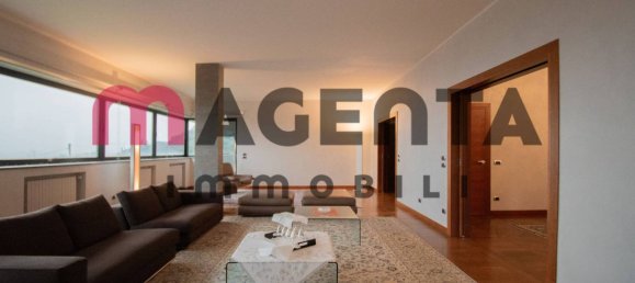 5 bedrooms Villa in Brescia, Italy No. 277029 17