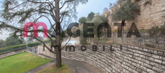 5 bedrooms Villa in Brescia, Italy No. 277029 36