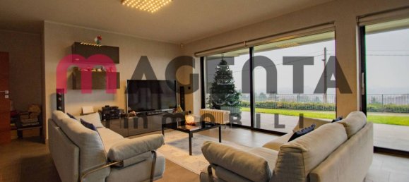5 bedrooms Villa in Brescia, Italy No. 277029 5
