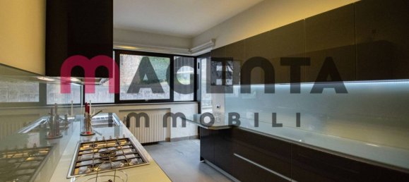 5 bedrooms Villa in Brescia, Italy No. 277029 37