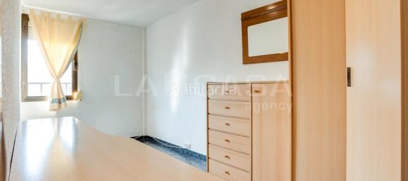 3 bedrooms Apartment in L'Hospitalet de Llobregat, Spain No. 161748 20