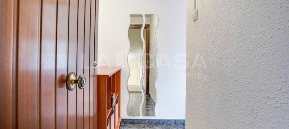 3 bedrooms Apartment in L'Hospitalet de Llobregat, Spain No. 161748 27