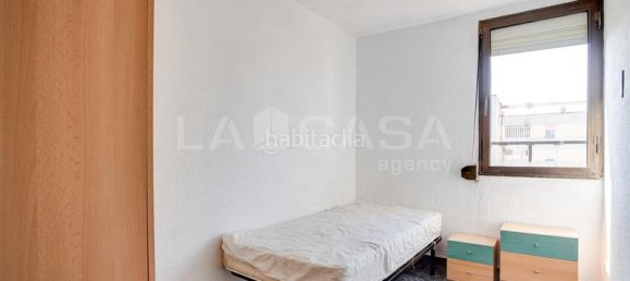 3 bedrooms Apartment in L'Hospitalet de Llobregat, Spain No. 161748 12