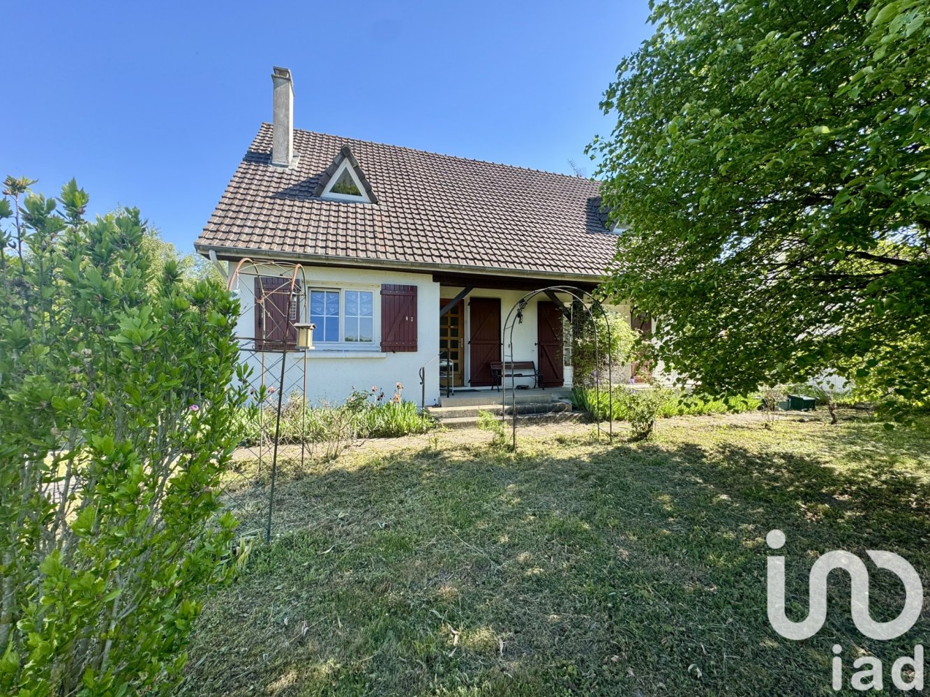 4 bedrooms House in Dordives, France No. 210812