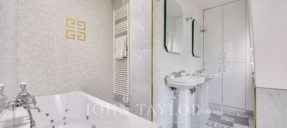 12 غرف نوم فندق في Paris, France رقم 180705 17