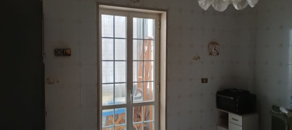 4 rooms Apartment in Taranto, Italy No. 251135 5