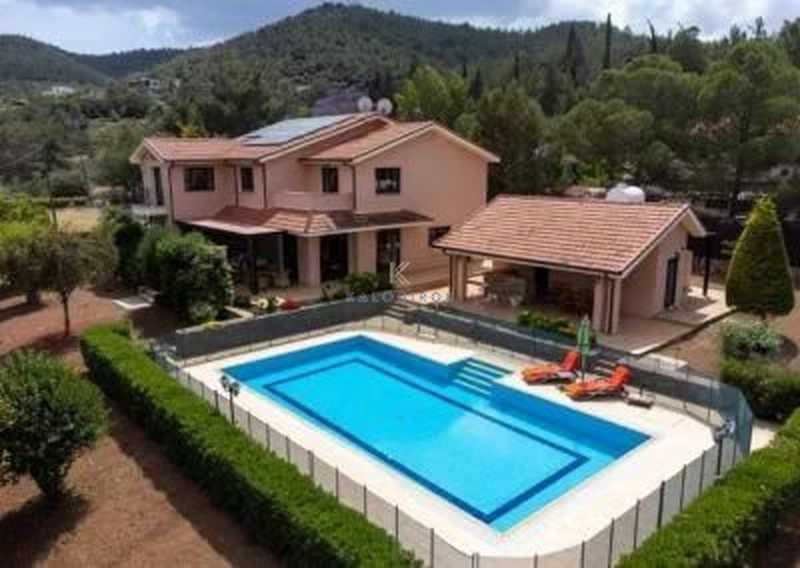 Imóvel comercial T4 em Mosfiloti, Cyprus N.º 20452