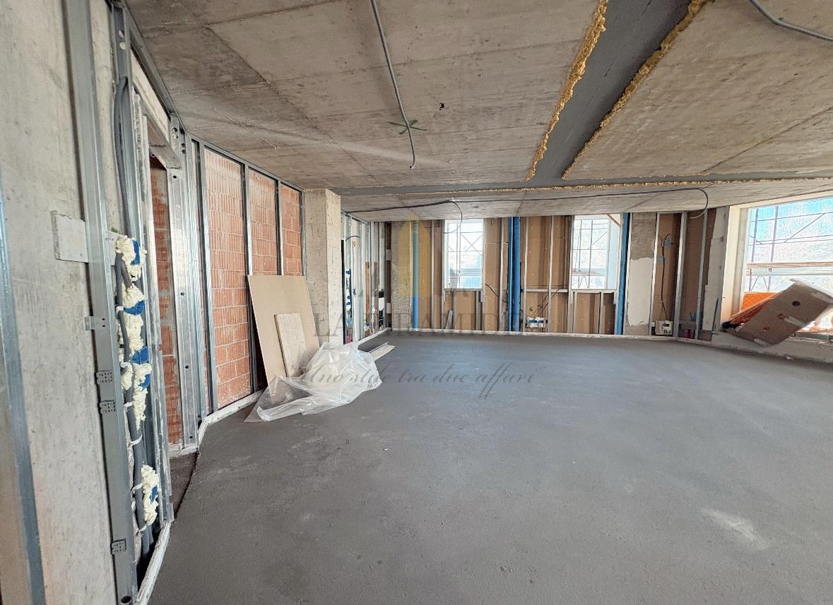 4 rooms Apartment in Padua, Italy No. 232857