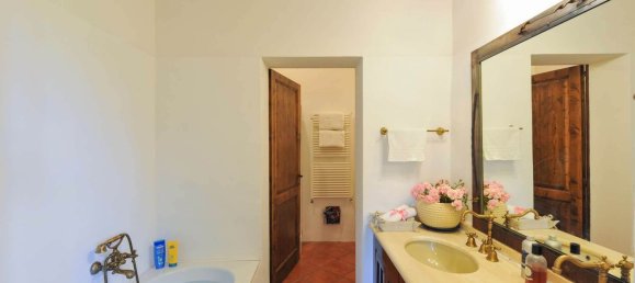 Casa de 20 habitaciónes en Monteroni d'Arbia, Italy No. 193382 20