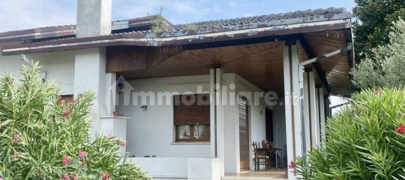 Villa de 4 dormitorios en Castelfranco Veneto, Italy No. 266615 4