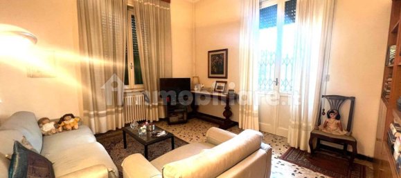 1 Schlafzimmer Wohnung in Florence, Italy, Nr. 43937 3