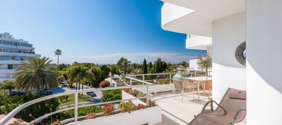 3 bedrooms Penthouse in Marbella, Spain No. 135361 17