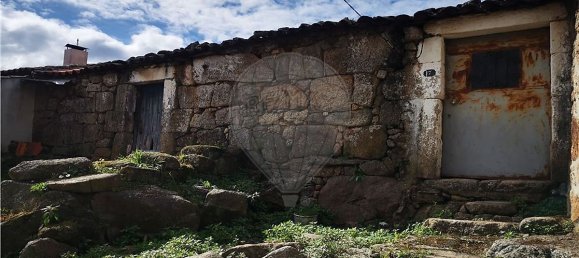 3 bedrooms House in Penamacor, Portugal No. 31030 5