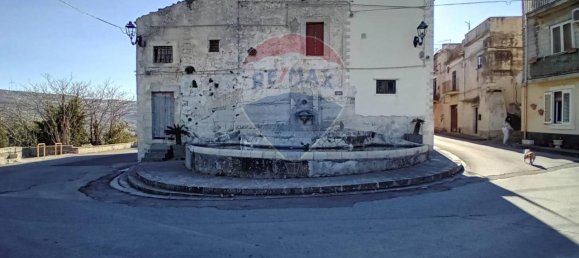 5 rooms House in Monterosso Almo, Italy No. 40799 28