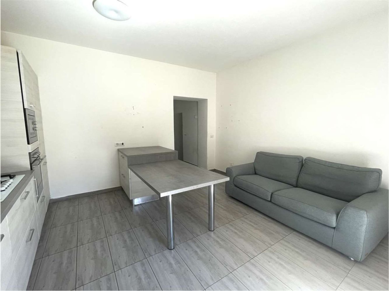 2 غرف نوم شقة في Gerenzano, Italy رقم 334175