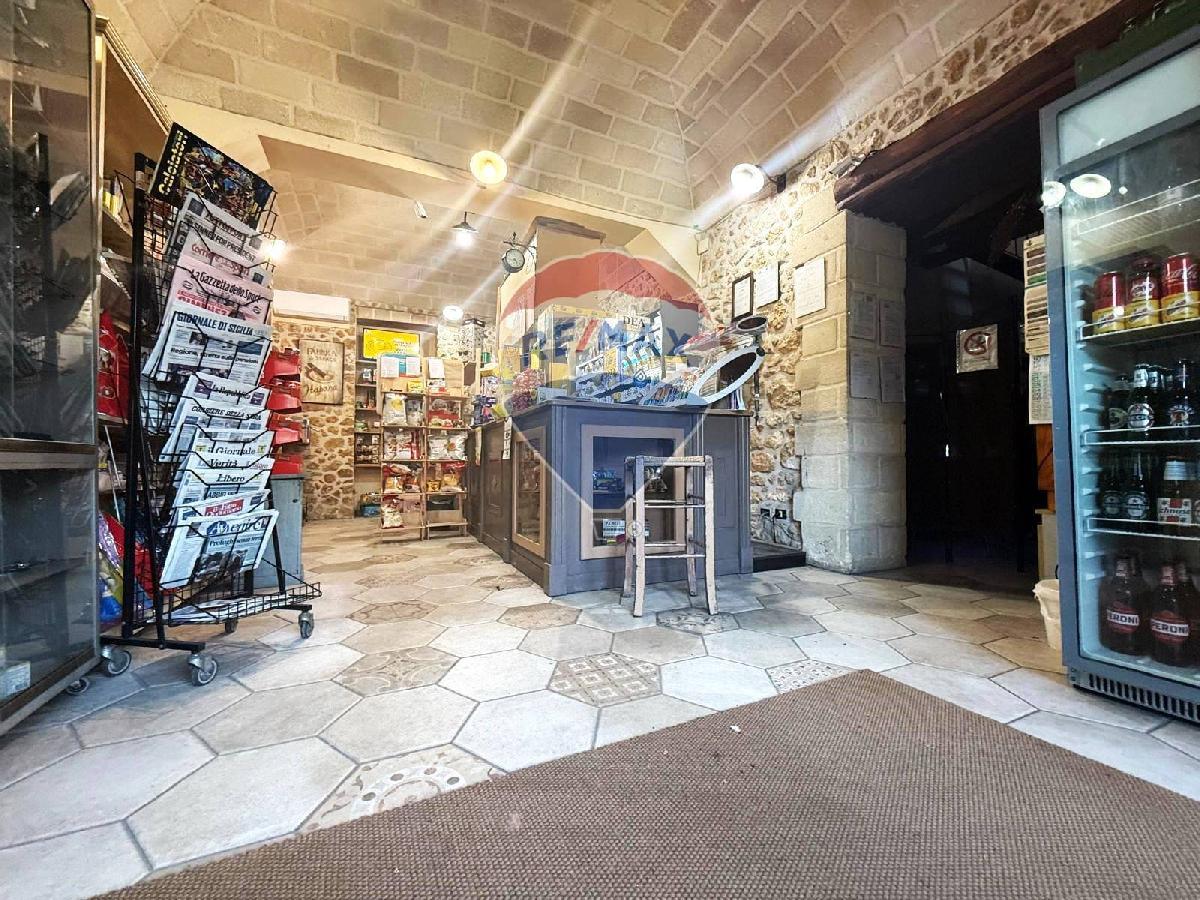 1 Schlafzimmer Gewerbliche Immobilie in Valderice, Italy, Nr. 320335