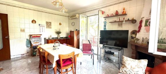 4 rooms Villa in Casoria, Italy No. 163907 12