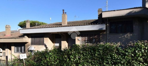 Casa de 3 dormitorios en Rome, Italy No. 52661 2