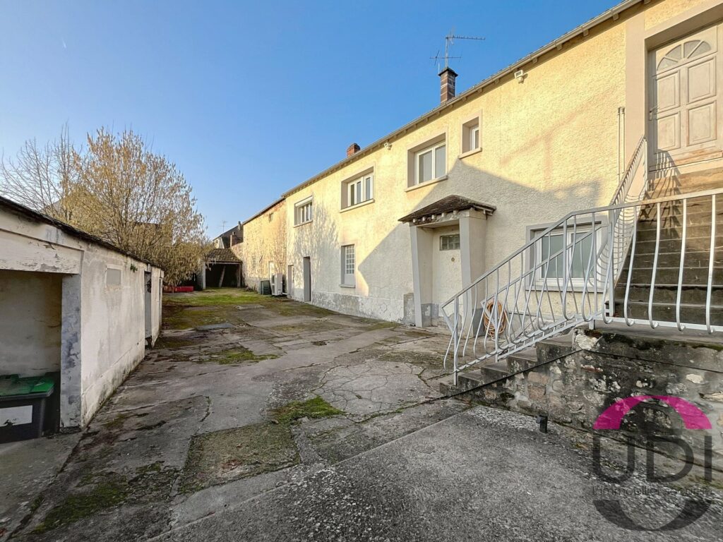 3 Schlafzimmer Wohnung in Champcueil, France, Nr. 151291