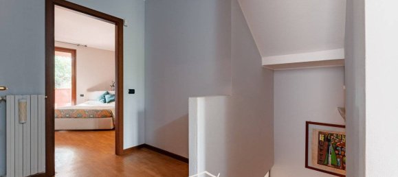 3 bedrooms Villa in Curtatone, Italy No. 355724 13