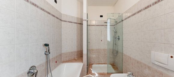 3 bedrooms Villa in Curtatone, Italy No. 355724 20