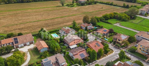 3 bedrooms Villa in Curtatone, Italy No. 355724 35