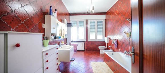 2 bedrooms Apartment in Riva del Po, Italy No. 122599 4