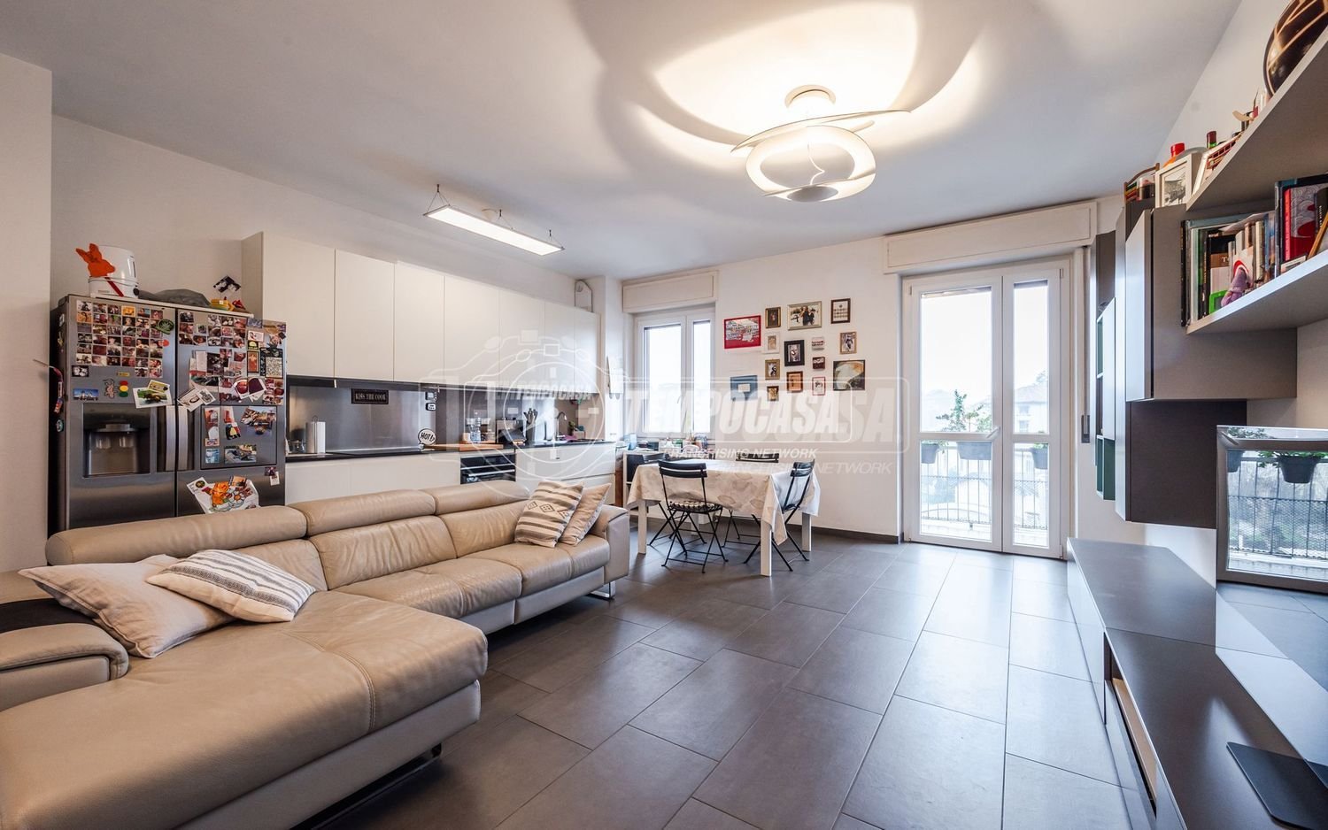 Квартира с 3 комнатами в Милан, Италия № 248354