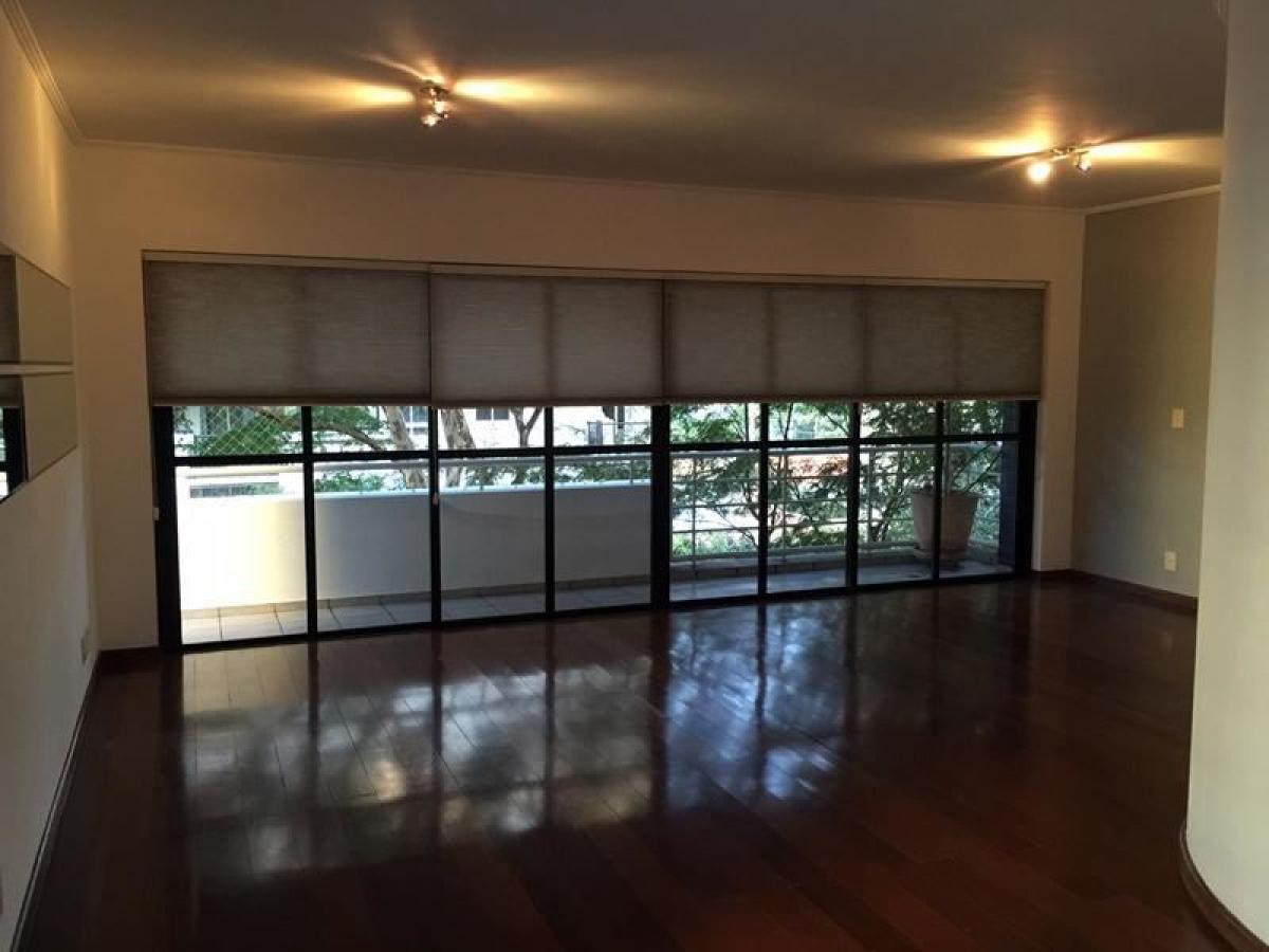 Apartamento de 3 dormitorios en Sao Paulo, Brazil No. 529058