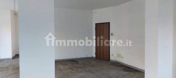 90m² Commercial property in Rome, Italy No. 327685 15