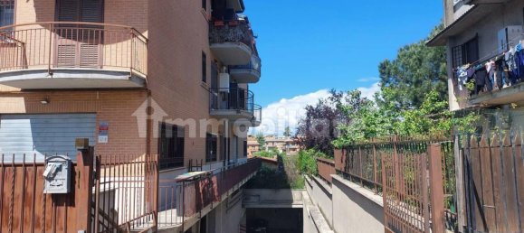 90m² Commercial property in Rome, Italy No. 327685 5