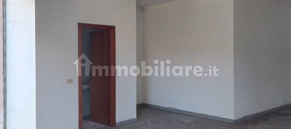 90m² Commercial property in Rome, Italy No. 327685 13