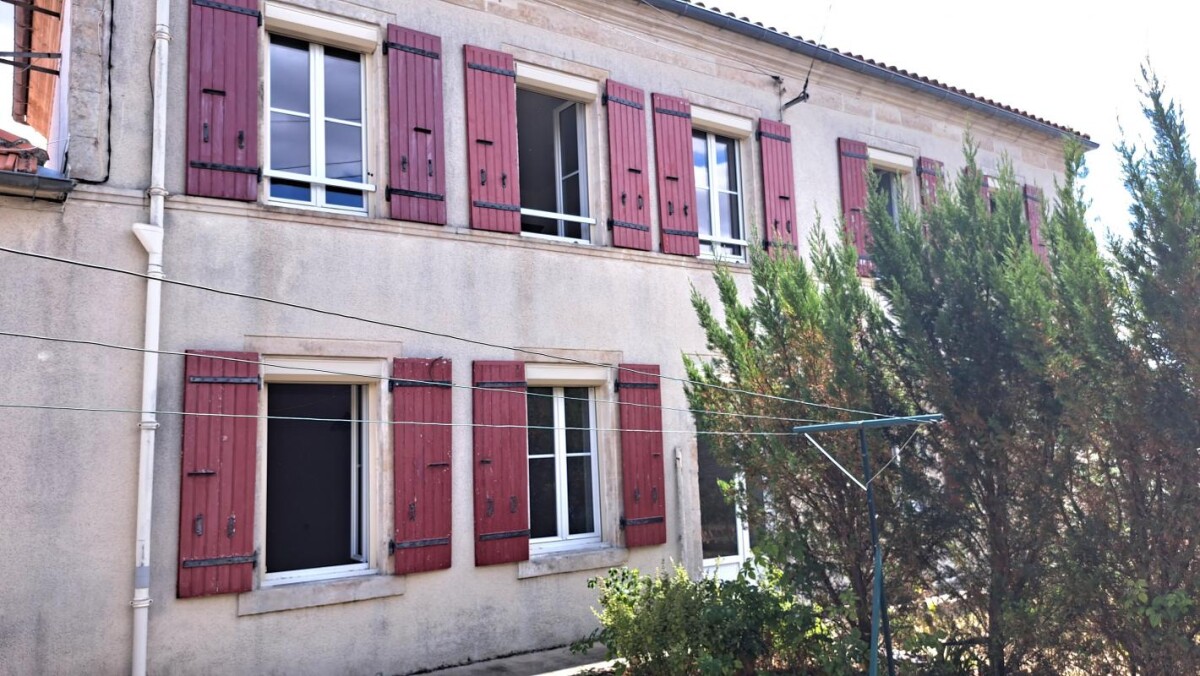 Casa T5 em Saint-Christophe, France N.º 357756