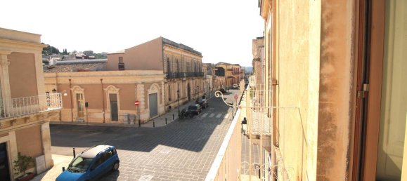 6 Schlafzimmer Haus in Canicattini Bagni, Italy, Nr. 377809 11