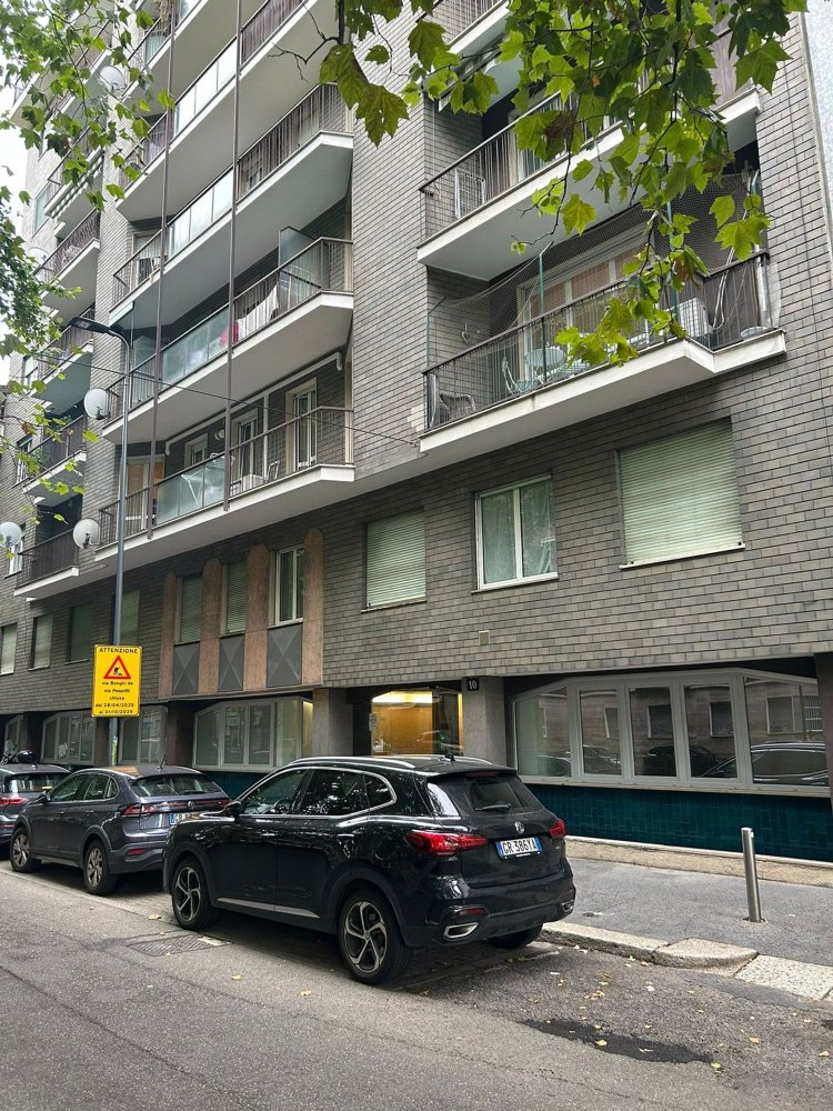 Apartamento de 2 habitaciónes en Milan, Italy No. 339046