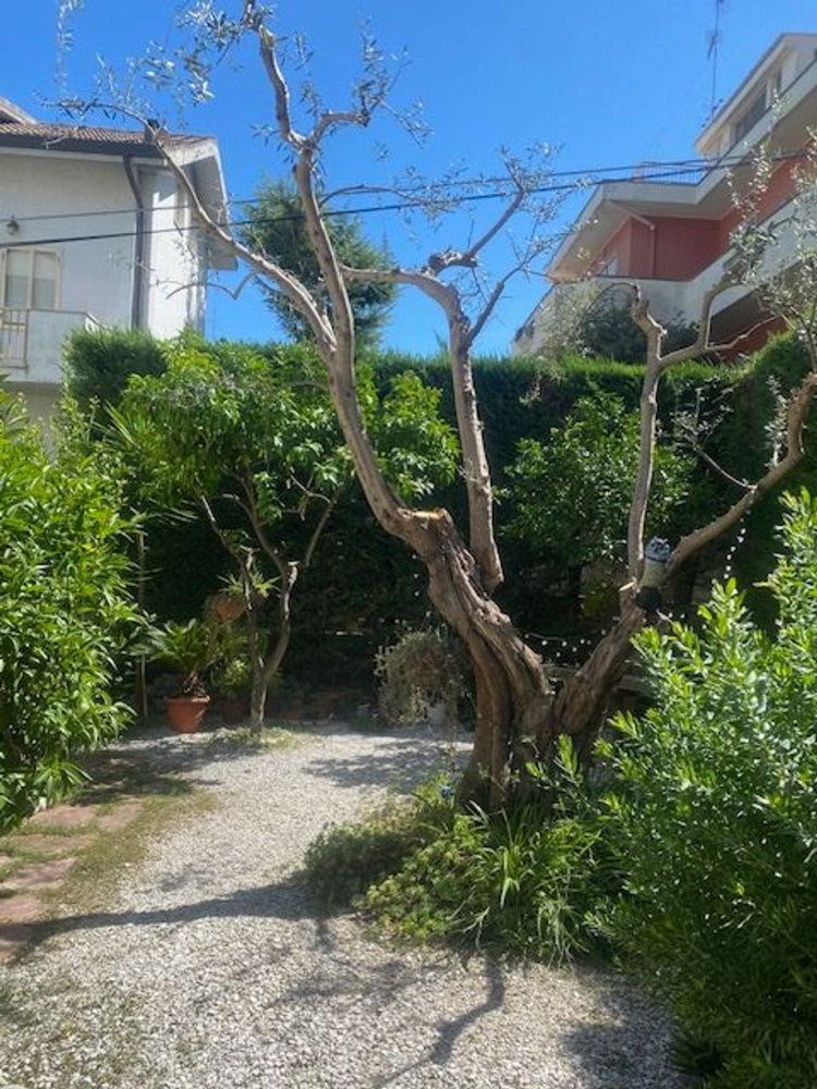 5 bedrooms Duplex in Pescara, Italy No. 313257