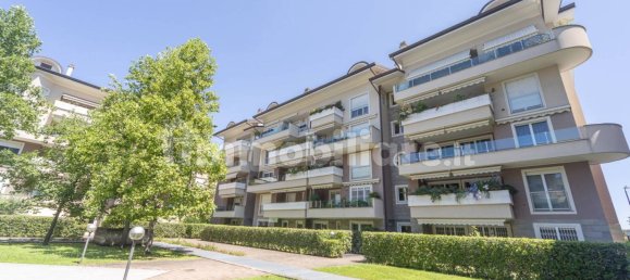 3 Schlafzimmer Wohnung in Cernusco sul Naviglio, Italy, Nr. 337630 2